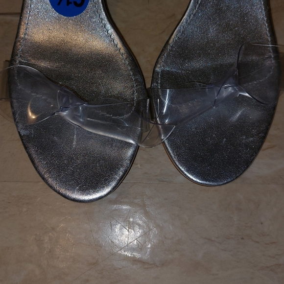 Shnutz Elyda  mid silver bow tie anckle strap open toe sandals size 6.5B nwt - Picture 2 of 7